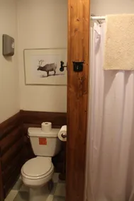 Sugar Loaf Lodge & Cabins - Bathroom