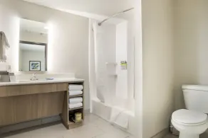 Holiday Inn Express & Suites Tulsa East - Catoosa by IHG - Quarto