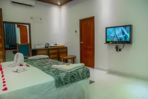 Royal Reach Udawalawe - Room