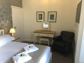 Almorah Hotel - Zimmer