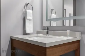 Hyatt Place Mississauga / Airport Corp Center - Salle de bain