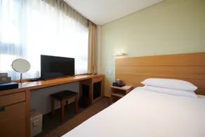 Nine Tree by Parnas Seoul Myeongdong 1 - Vista do quarto