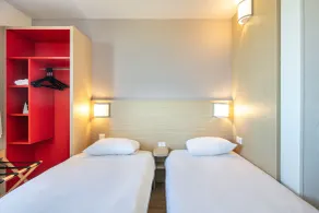 B&B HOTEL Lyon Aéroport Saint-Quentin-Fallavier - Room
