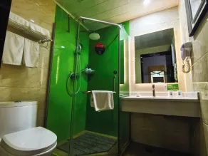 Gelin Haotai Zhixuan Jiudian - Badezimmer