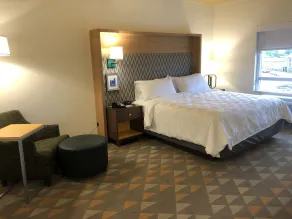 Holiday Inn & Suites Memphis Southeast-Germantown by IHG - Chambre