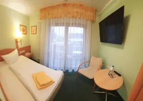 Hotel Elbpromenade - Room