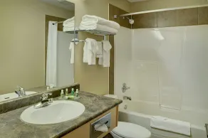Lakeview Inns & Suites - Fort Nelson - Bad