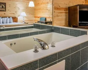 Mackinac Lodge - Chambre