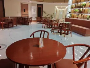 The Monarch Turbhe - Restaurant