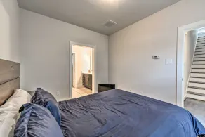 Brand New 3 Story Modern Home - Værelse