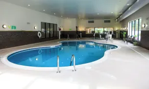 Holiday Inn Express & Suites Cumberland - La Vale by IHG - Pool