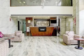 Townhouse Anand Formerly Hotel The Maison - Lobby