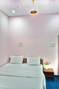 B R Inn - Chambre