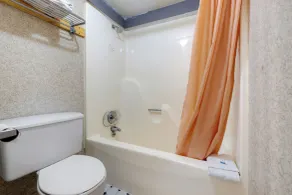 Capital O 3Y Motel Mount Vernon Renfro Valley - Bathroom