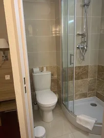 Hôtel Balladins Superior, Nîmes - Salle de bain