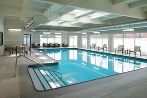 Courtyard by Marriott Toronto Airport - Piscine