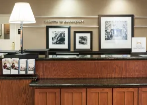 Hampton Inn & Suites Davenport - Reception
