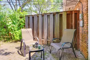 3 Mi to Michigan State: Apt w/ Patio in Lansing! - Intérieur