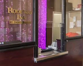 Rodeway Inn Bronx Zoo - Lobby