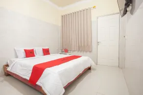 RedDoorz Syariah At Sedati - Chambre