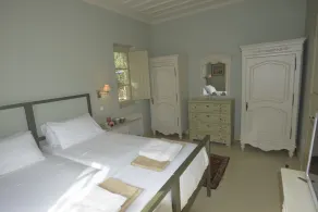 Liodentra - Room