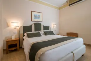 Hotel Tourist - Room