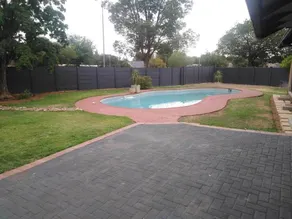 Bountyful Guest House - Pool