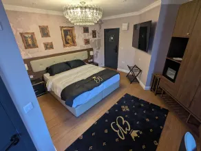 Empress Building - Room