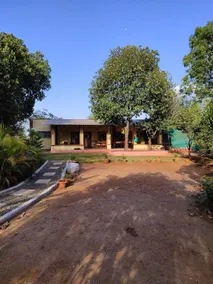 Alate's guest house - Front of property