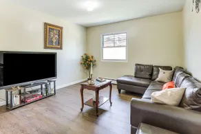 2 Mi to The Marketplace: Spring Valley Apartment - Intérieur