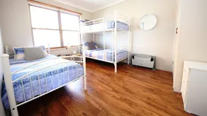 'Rocks Retreat' - Dunbar Court Unit 2 - Renovated & Centrally Located - Rom