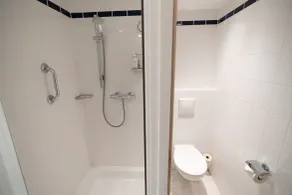 Holiday Inn Express Hasselt by IHG - Bathroom