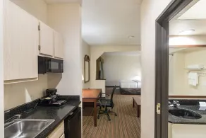 Quality Inn & Suites West Chase - Habitación