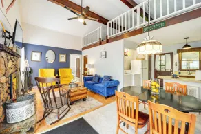 Hike, Ski & Unwind: Woodsy Beech Mountain Retreat - Innenbereich
