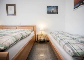 Appartamento adatto alle famiglie con griglia, terrazza e piscina | Vista sulla montagna | Sono ammessi animali domestici - Camera