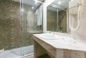 Hotel Arangues - Salle de bain