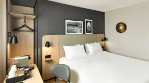 Campanile PRIME - Paris - Porte de Bagnolet - Room