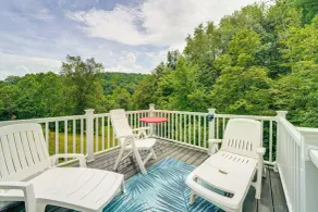 Hot Tub + Pet Friendly: Quiet French Creek Getaway - Innenbereich