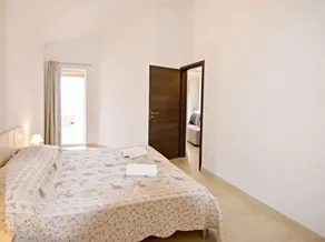 Modern poolside flat with game room acess - Camera