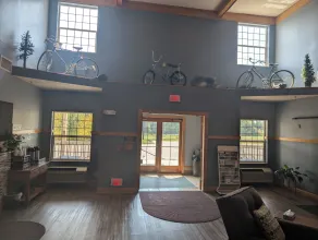 Chisholm Inn & Suites - Lobby
