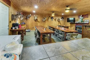 Fire Pit, Patio, Views! Group Lodge in Cheaha Mtns - Innenbereich