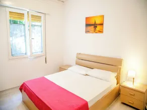 Charming accommodation with a lovely patio - Værelse