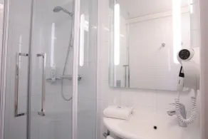 Hotel Ibis Budget Rennes Cesson - Salle de bain