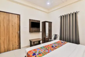 Townhouse Gomti Riverfront Park Formerly Lucknow Inn - Habitación