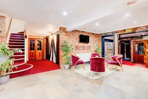 OYO The Rivenhall Hotel in Witham, Chelmsford - Reception