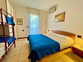 Holiday home with garden and pool - Room