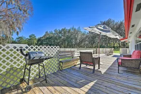 Central Florida Escape on 5 Acres w/ Grill & Pool! - Innvendig