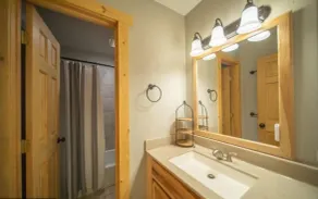 2 Bedroom Mountain Condo In Lakeside Village Near Keystone Lake With Complimentary Shuttle Service - Badezimmer