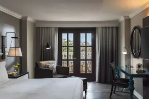 The Lindy Renaissance Charleston Hotel - Chambre