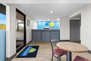 Days Inn by Wyndham Ocean Springs - Hall